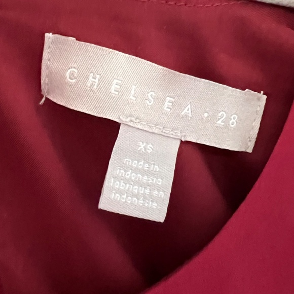 Burgundy/Wine Nordstrom Chelsea28 tank top with pleated bottom size XS - Picture 2 of 3